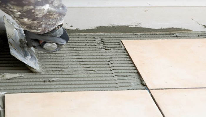 تفاوت چسب کاشی پودری و خمیری